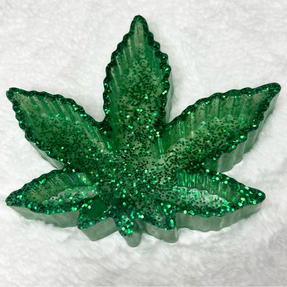 Handmade 420 Green Glitter Resin Ashtray Bud Tray Change Jewelry Pot Gift - Picture 7 of 8